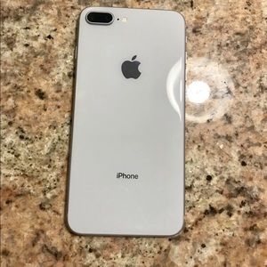 Silver IPhone 8 Plus
